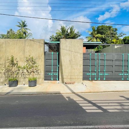 Container Villa Luxury Collection Weliweriya Bagian luar foto